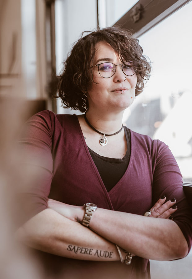 Portrait von Shenja Kerepesi, Awareness-Beraterin für Veranstaltungen in Frankfurt am Main